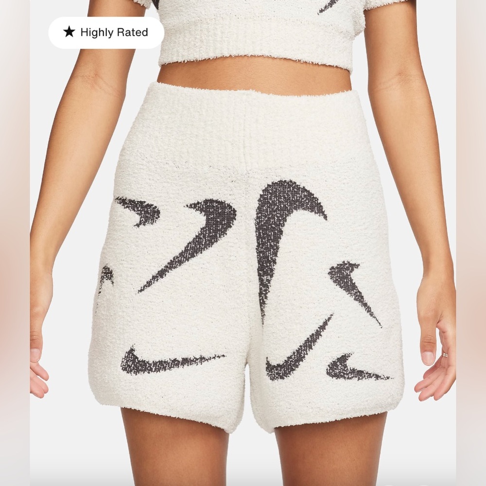 Nike Sportswear Phoenix Cozy Bouclé
Women's High-Waisted Slim 4" Knit Shorts,NWT